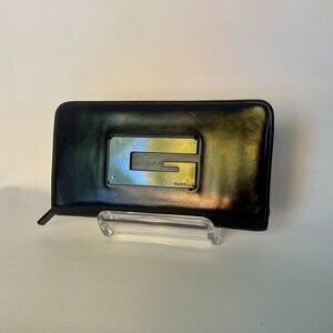 Gucci G Logo Black Patent Leather Zip Around Wallet Vintage 90's